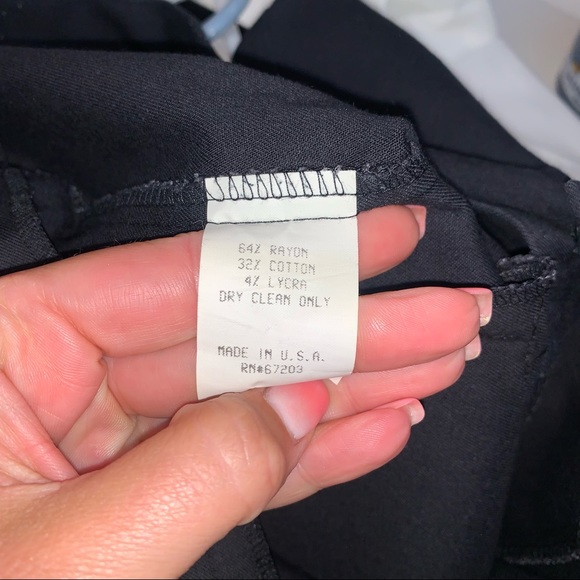 Cache Shorts - Picture 2 of 5